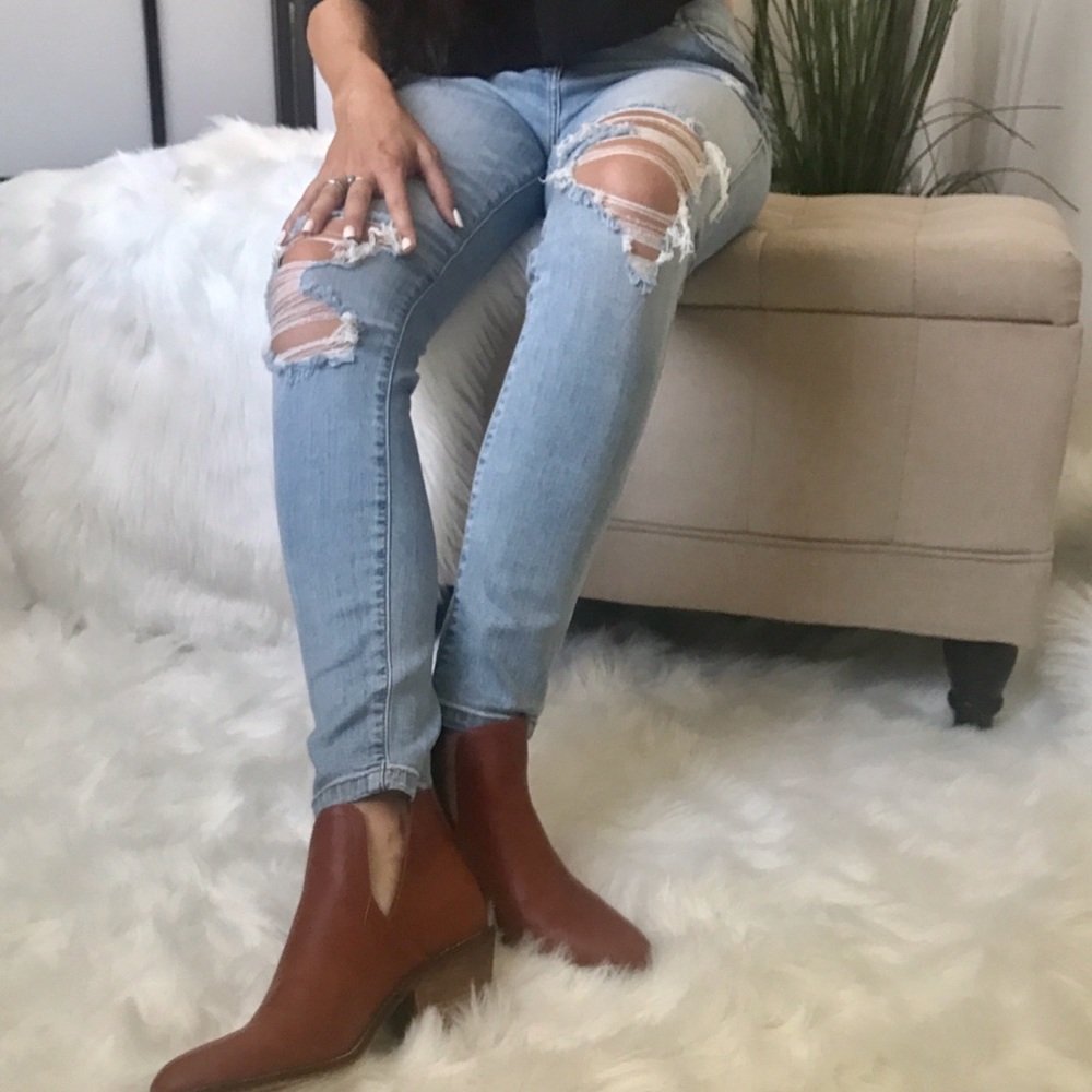 Destructed Skinny Jean